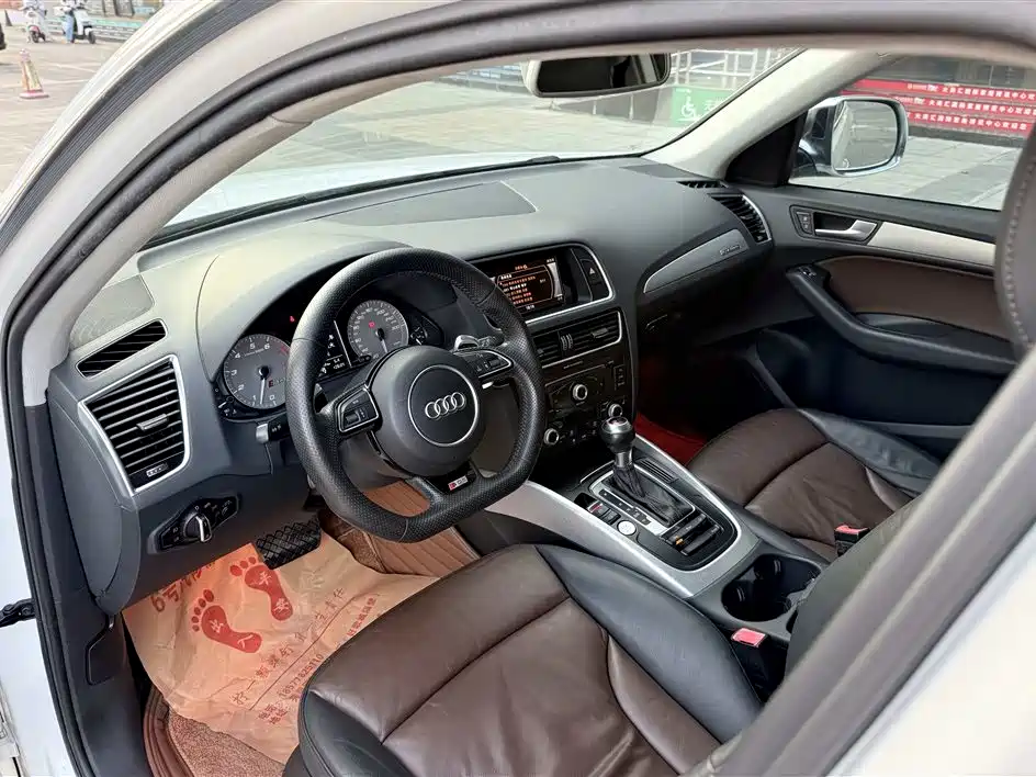 Audi Q5 2016 40 TFSI Technology Model фото 9