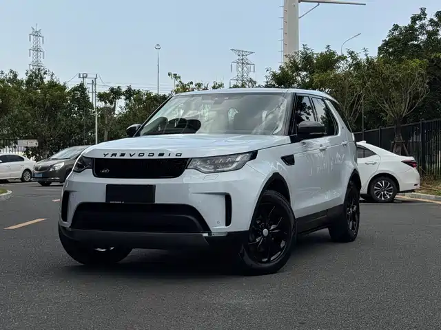 Land Rover Discovery 2018 3.0 SC V6 SE — фото 1