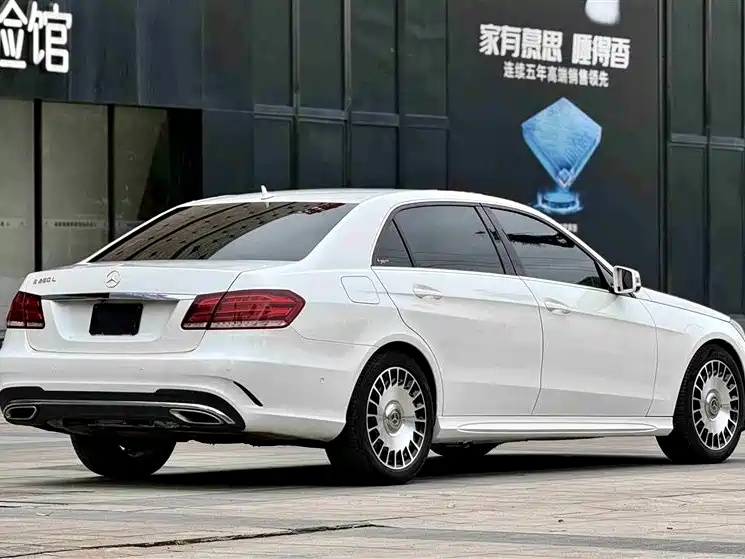 Mercedes-Benz E-Class 2015 E 260 L Sport фото 3