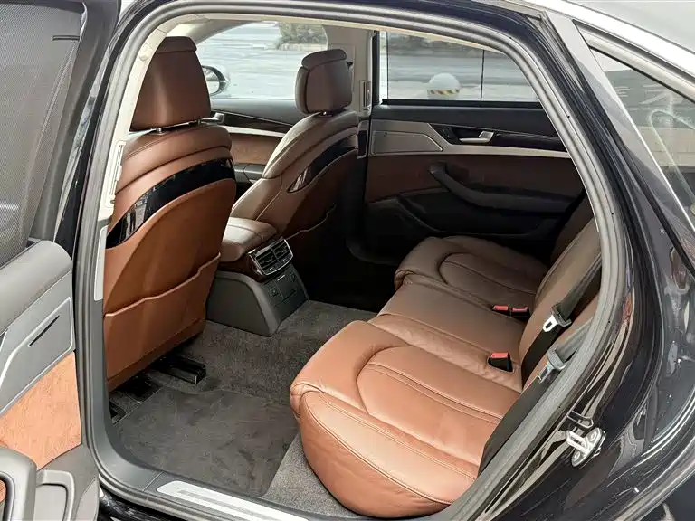 Audi A8 2013 A8L 45 TFSI quattro Comfort фото 12