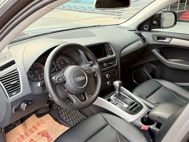 Audi Q5 2016 40 TFSI Technology Model фото 9