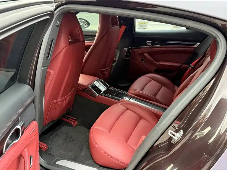 Porsche Panamera 2014 Panamera 3.0T фото 12