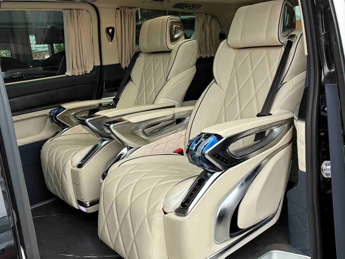 Rhein Auto Rhein Traveler 2025 2024 2.0T Vito Fashion Edition