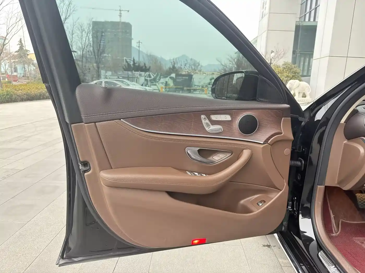 Mercedes-Benz E-Class 2020 E 260 L фото 25