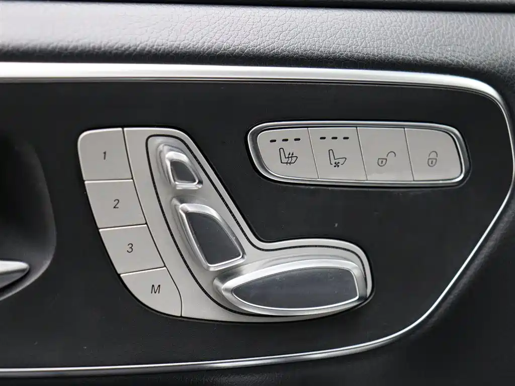 MERCEDES-BENZ V CLASS