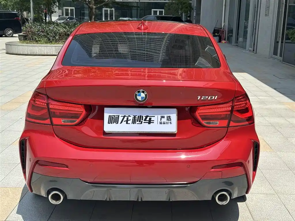 BMW 1 Series 2020 Model 120i M Sport Package фото 5
