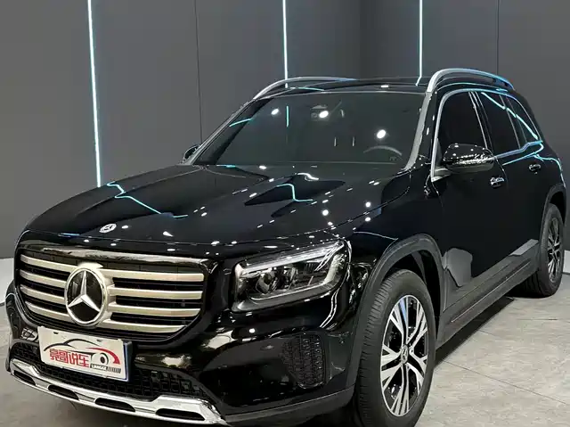 MERCEDES-BENZ GLB 2024
