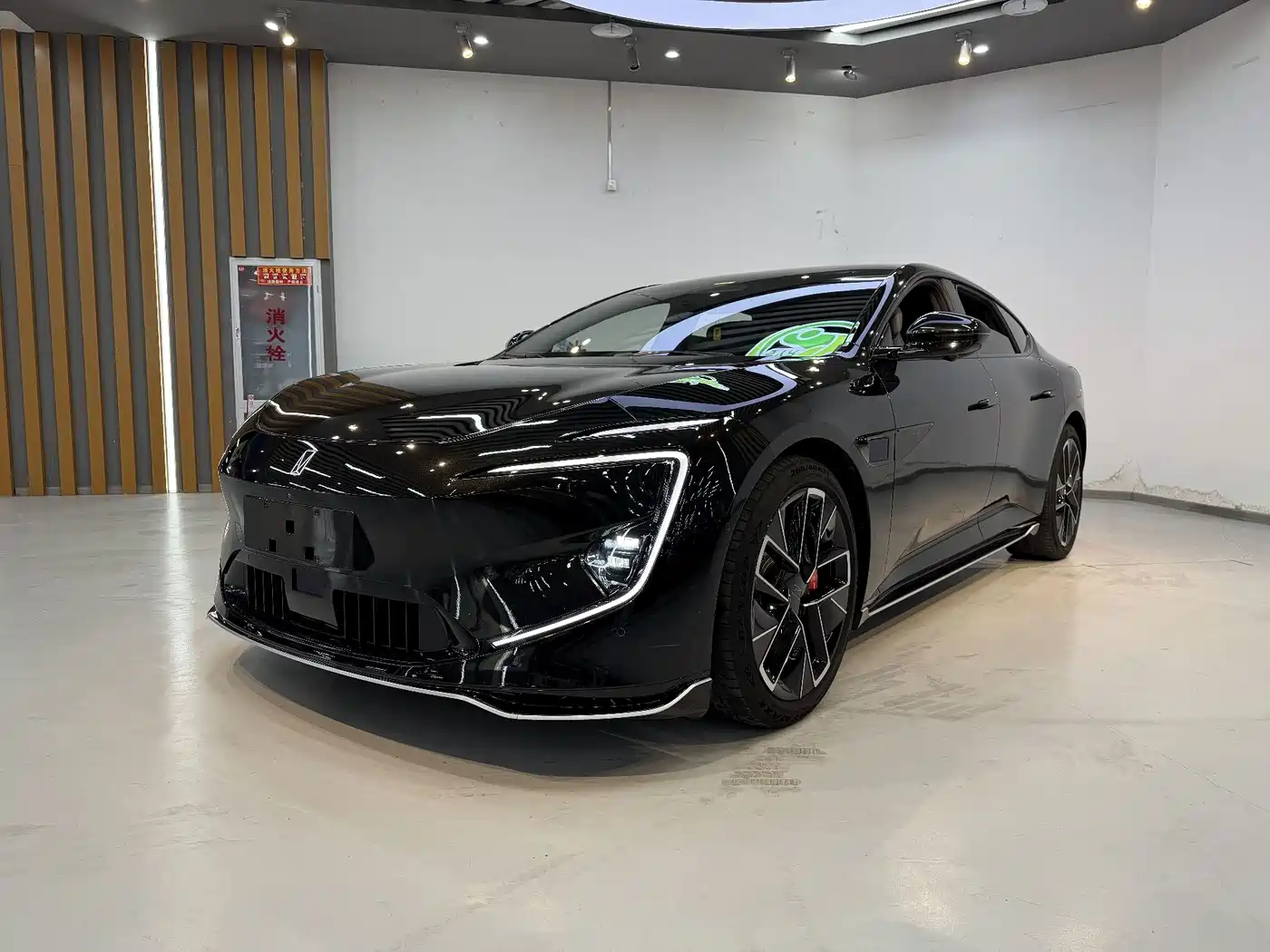 Avatr 12 2024 2023 650 Triple Laser AWD Performance Edition