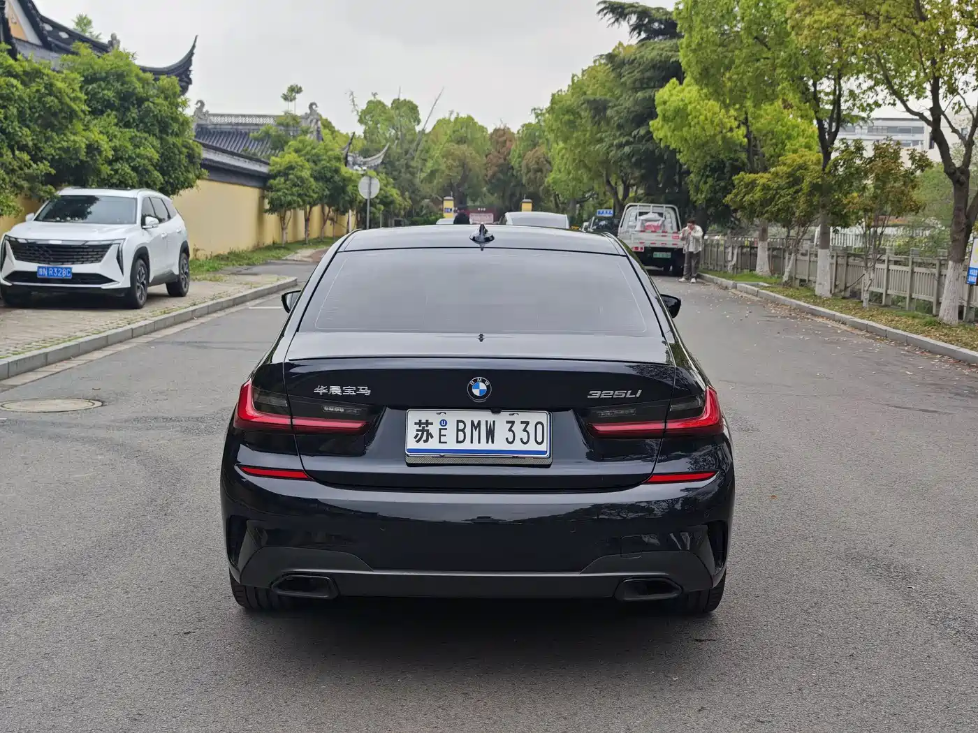 BMW 3 Series 2021 325Li M Sport Night Edition фото 13