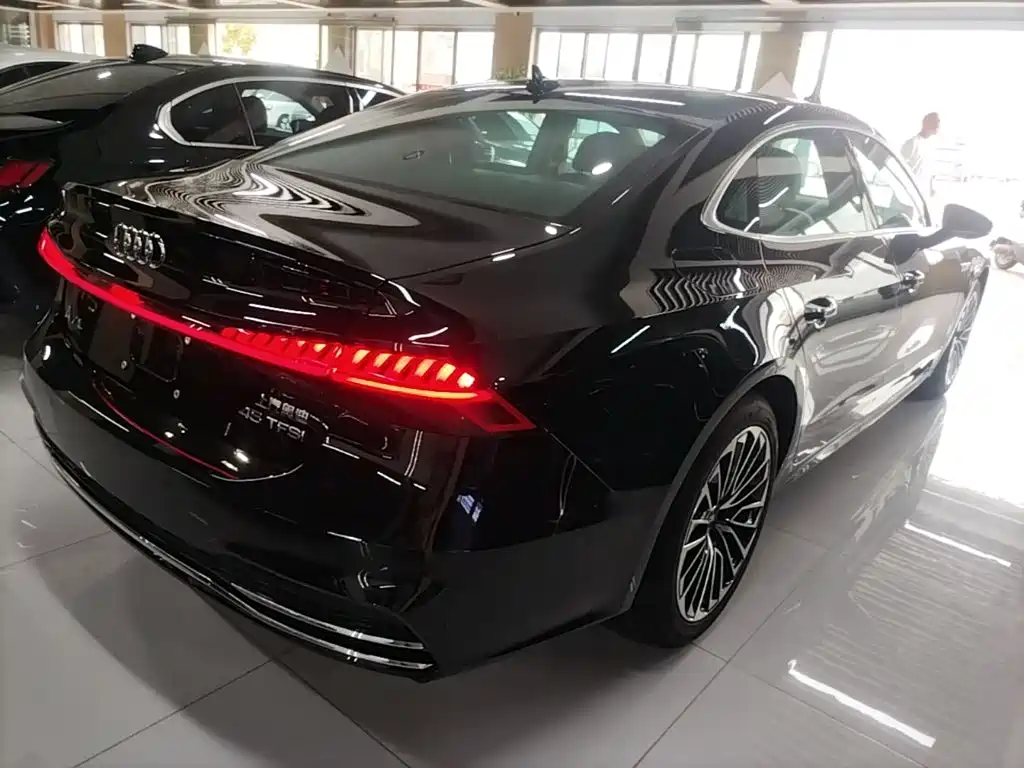 Audi A7L 2026 2025 Model Year 45 TFSI Luxury