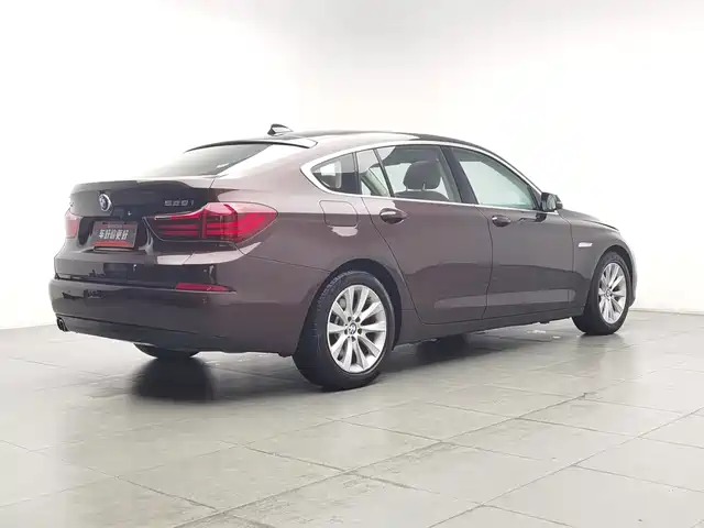BMW 5 Series GT 2015 528i Leading — фото 2