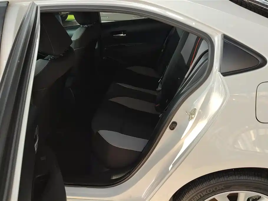Toyota Corolla 2021 1.2T S-CVT Elite PLUS Edition фото 11