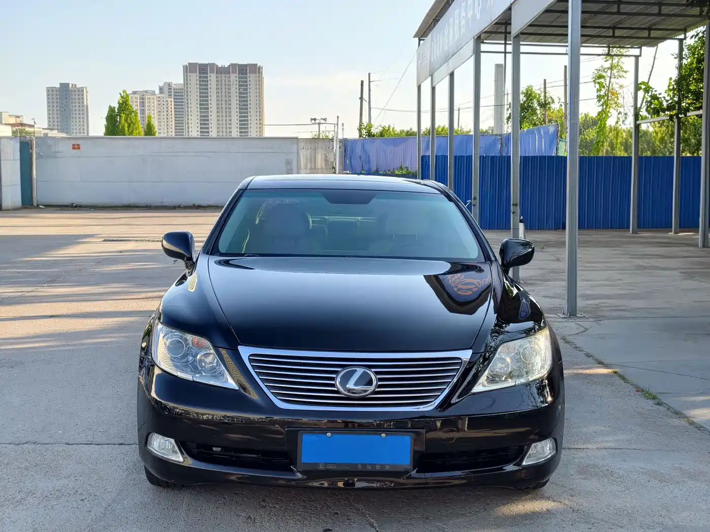 Фото 2 - Lexus LS