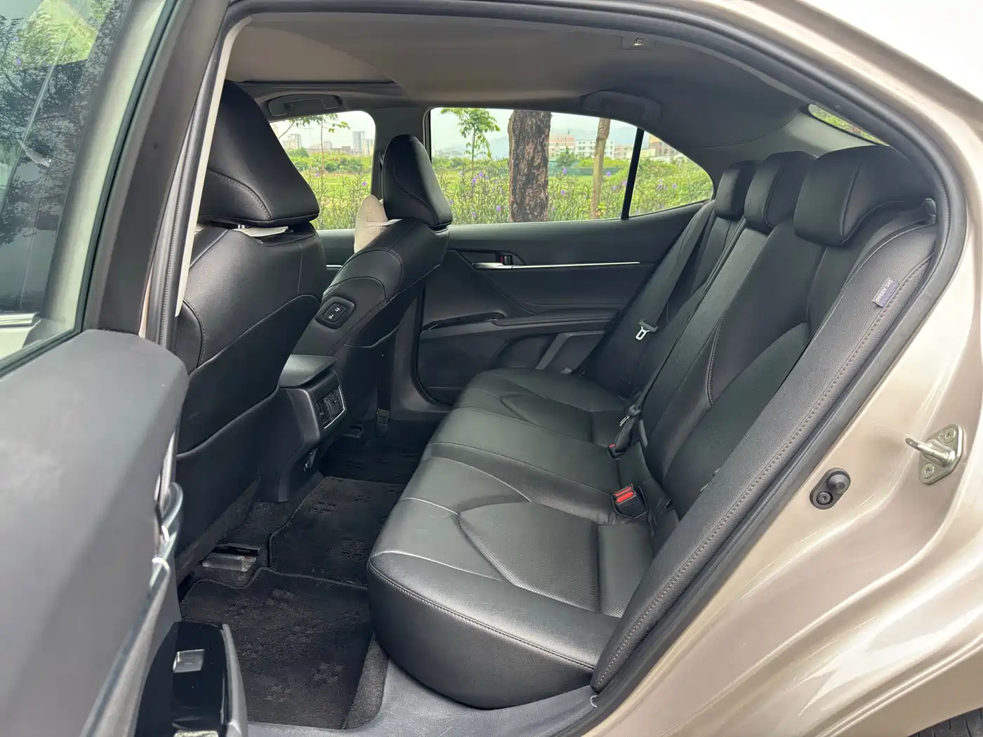 Toyota Camry 2021 2.0G Luxury Edition фото 6