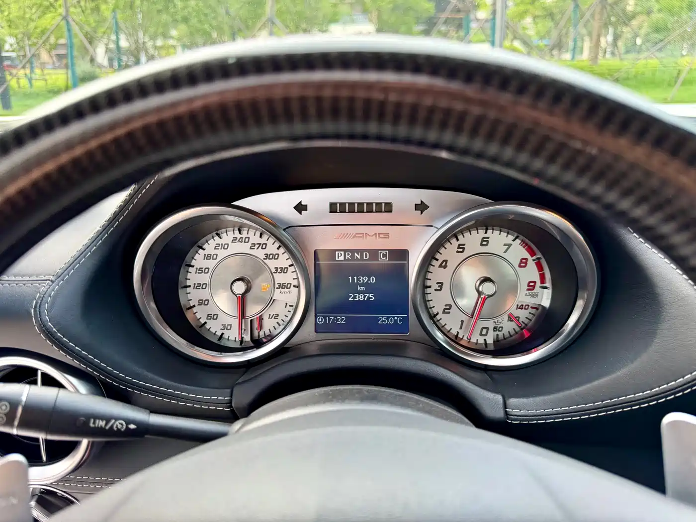 Mercedes-Benz SLS AMG 2011 SLS AMG фото 24