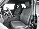Photo 17 - Lexus GX