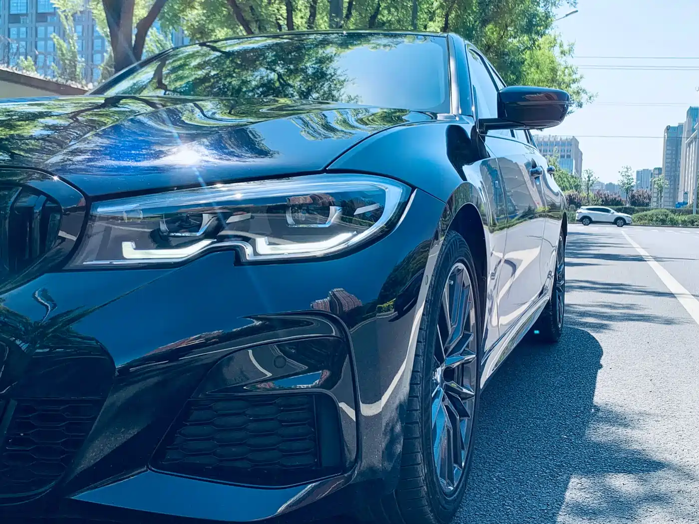 BMW 3-SERIES