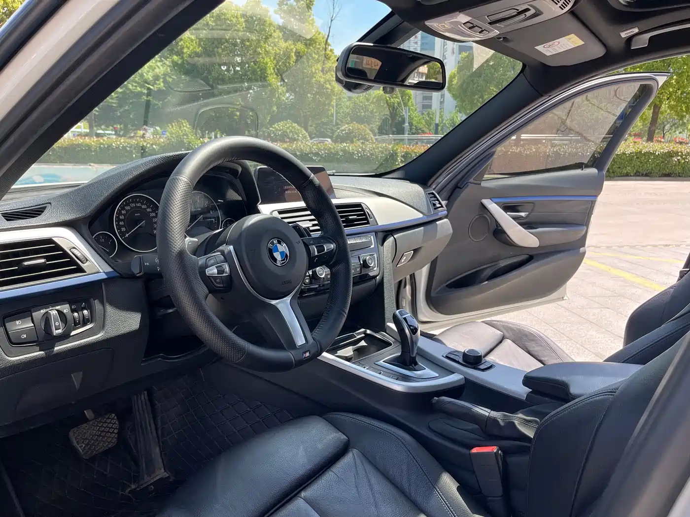 BMW 3 Series 2018 320i M Sport Package фото 3