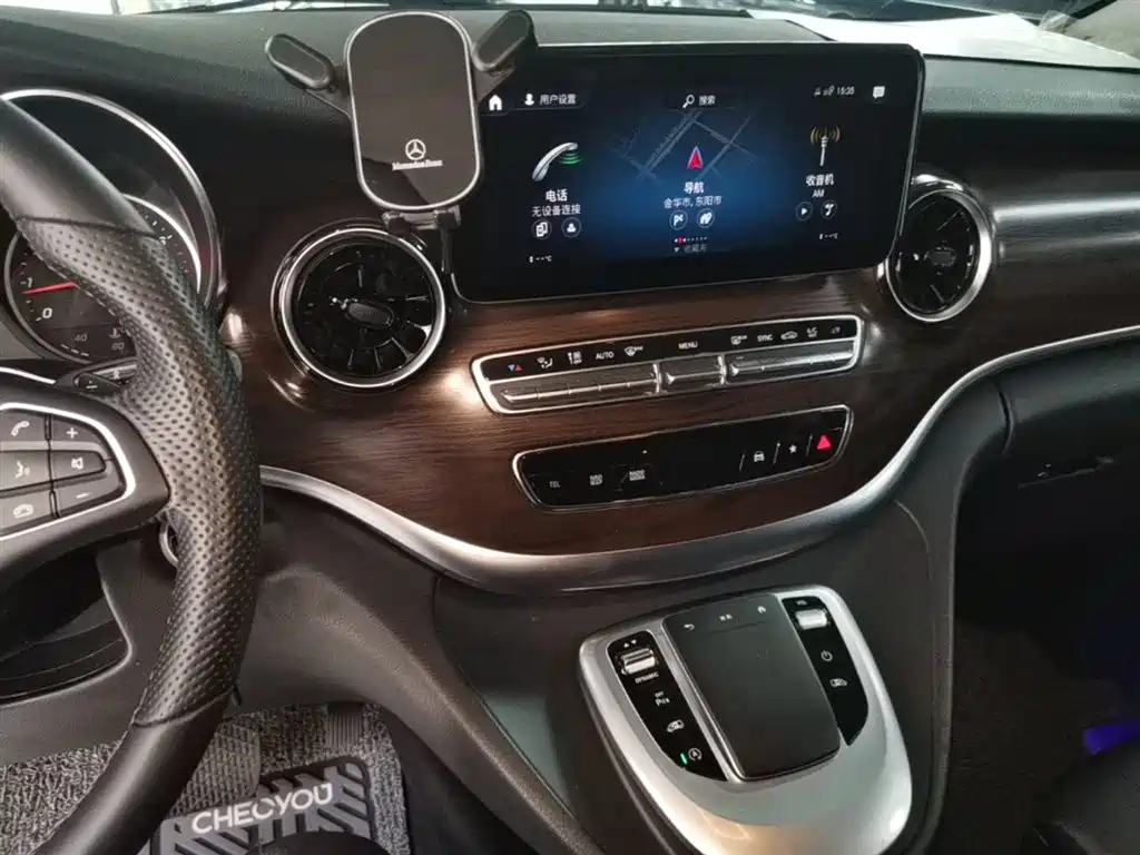Mercedes-Benz V-Class 2022 V 260 Pilot Edition фото 13