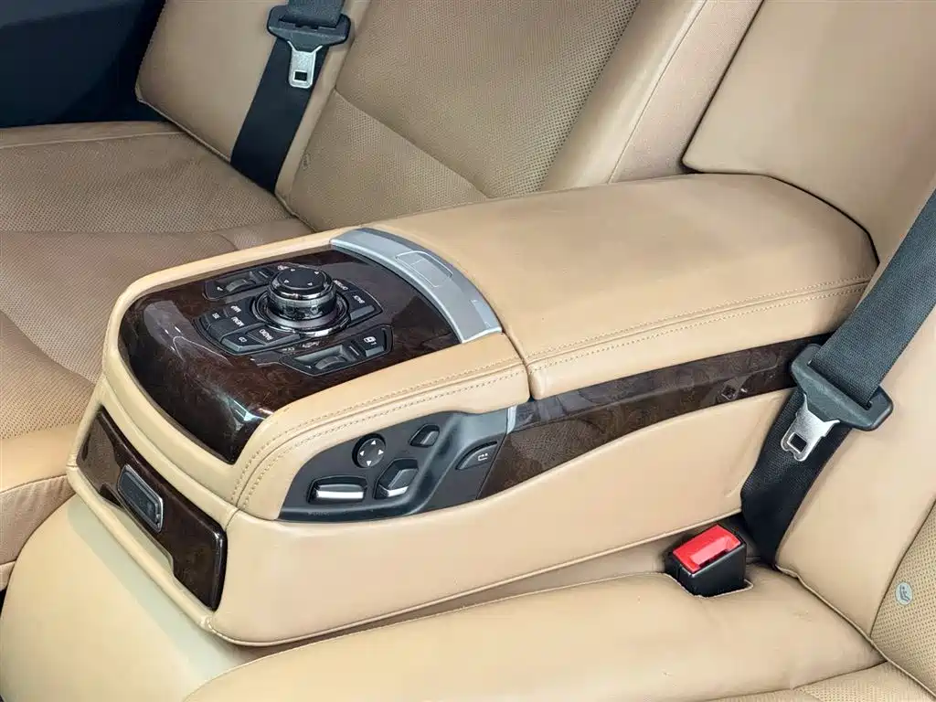 BMW 7 Series 2013 Model 760Li фото 12