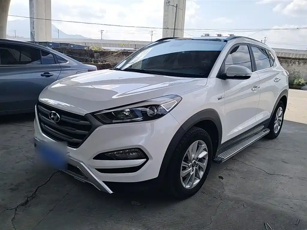 Hyundai Tucson 2015 1.6T Dual Clutch 2WD Smart фото 2