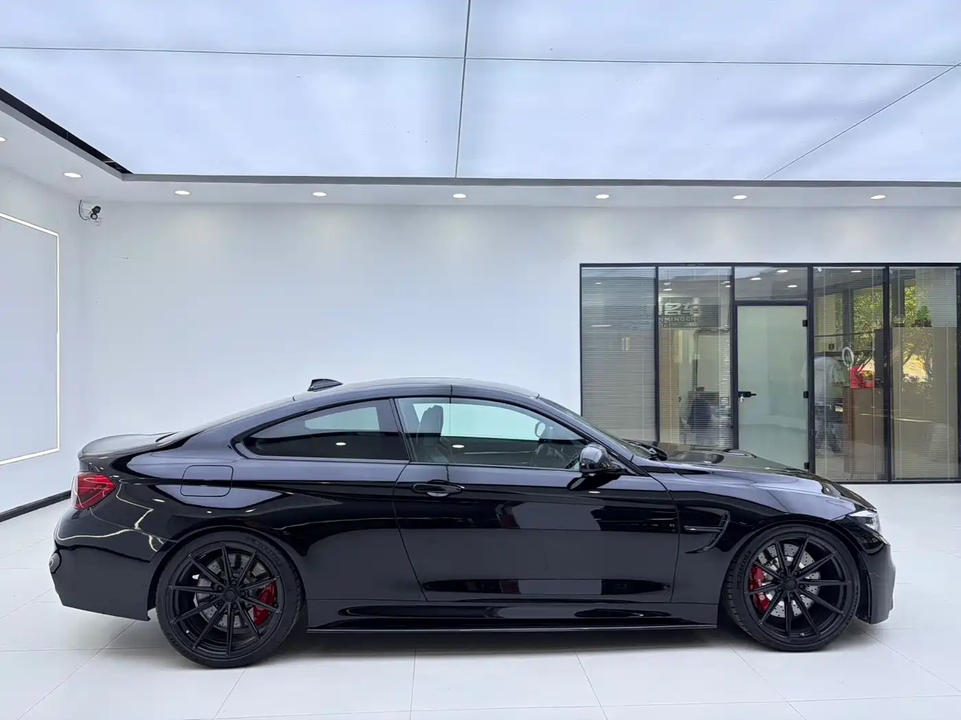 BMW M4 2017 M4 Coupe MT фото 3
