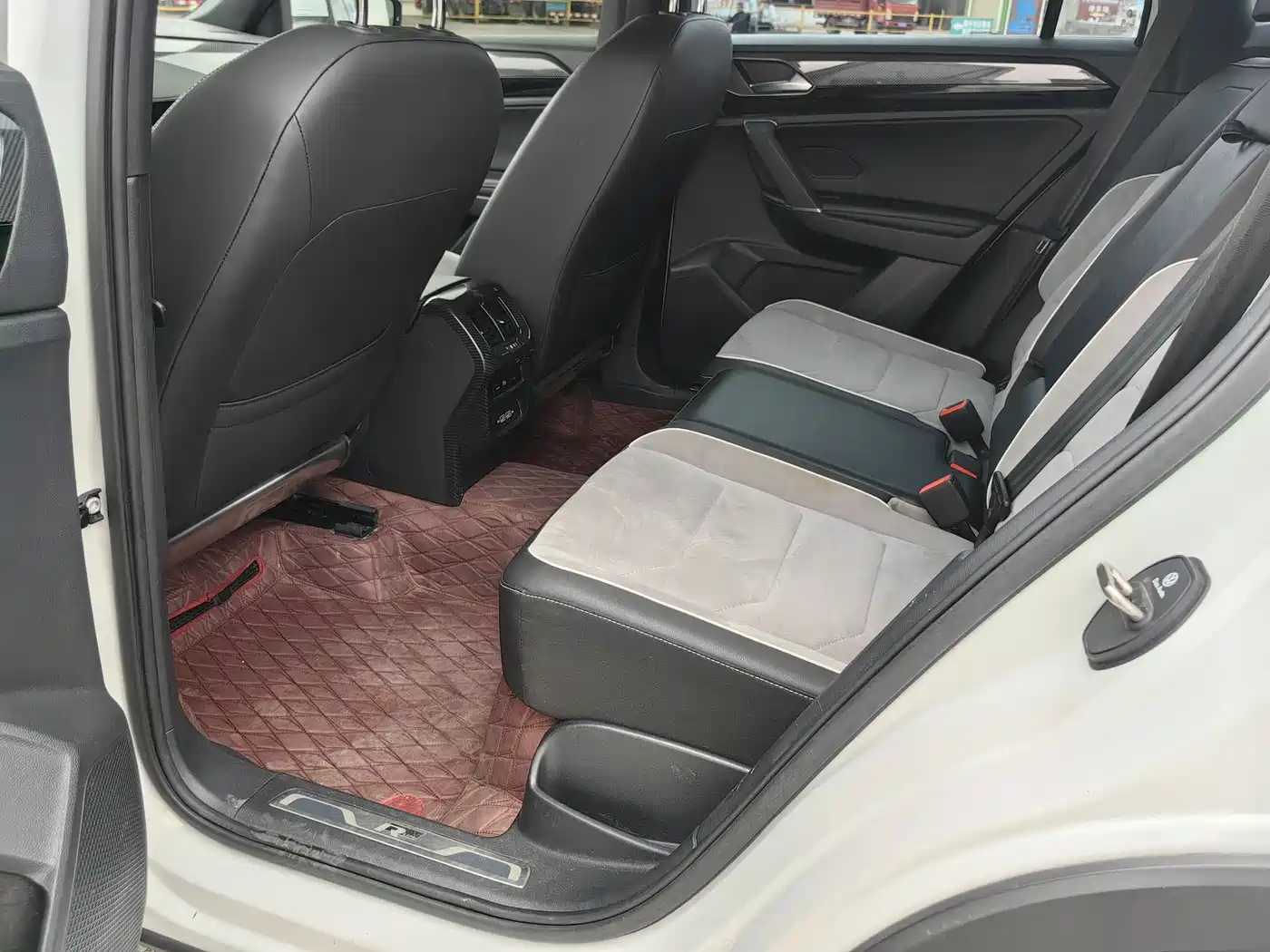 Volkswagen Tayron 2019 380TSI 4WD R-Line China VI фото 11