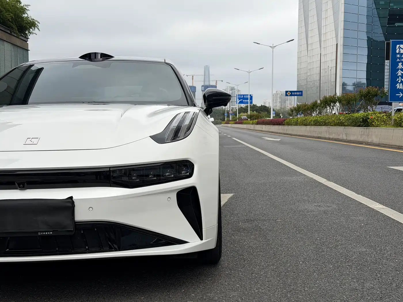 ZEEKR EXTREME KRYPTON 001