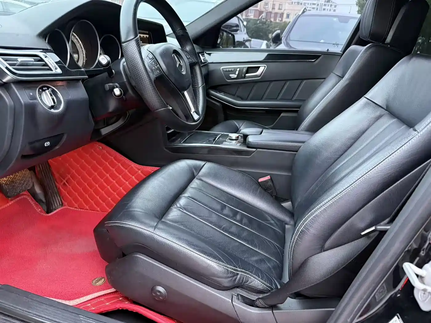 Mercedes-Benz E-Class 2013 E 300 L Fashion фото 5