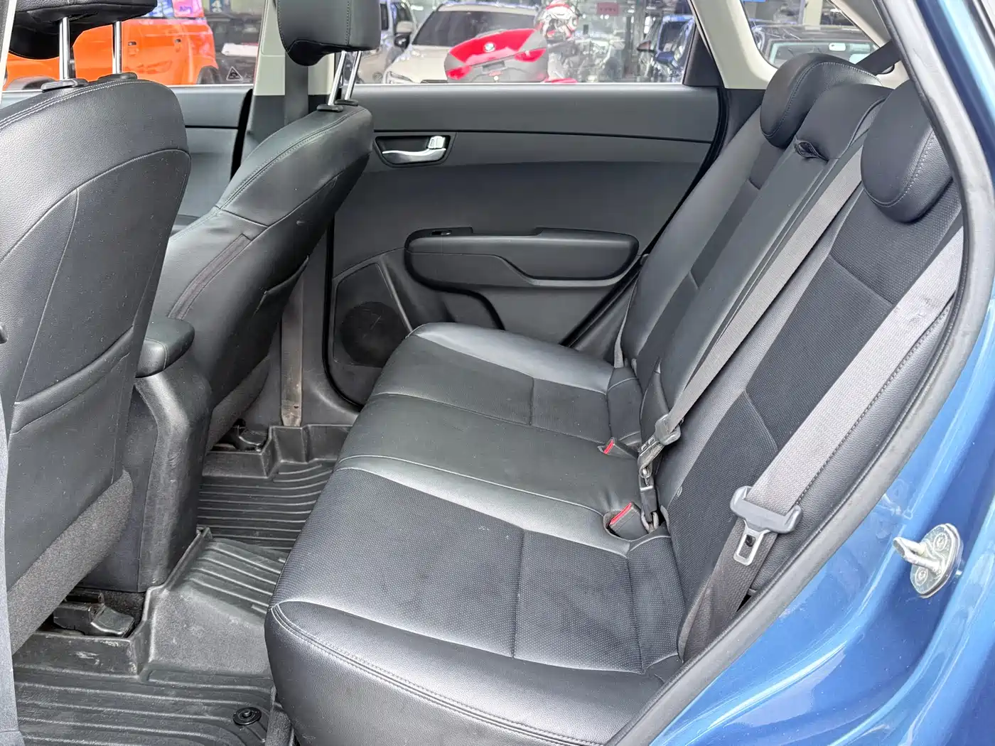 Kia KX3 Smart Run 2015 1.6L Automatic 2WD DLX фото 3