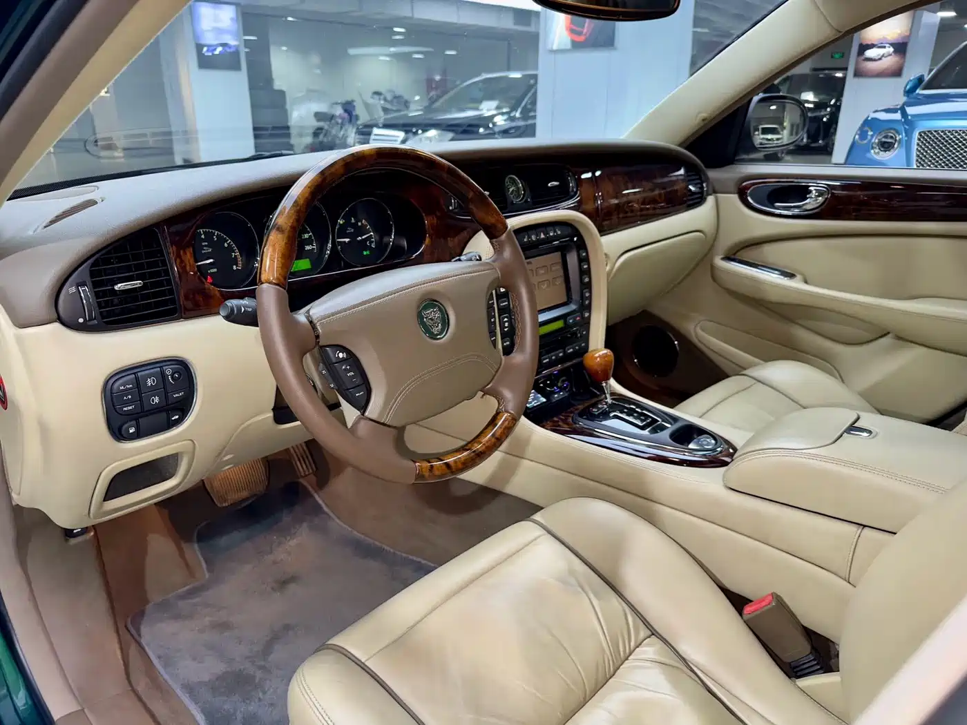 Jaguar XJ 2006 2007 Model XJ8L 4.2 Royal Long Wheelbase