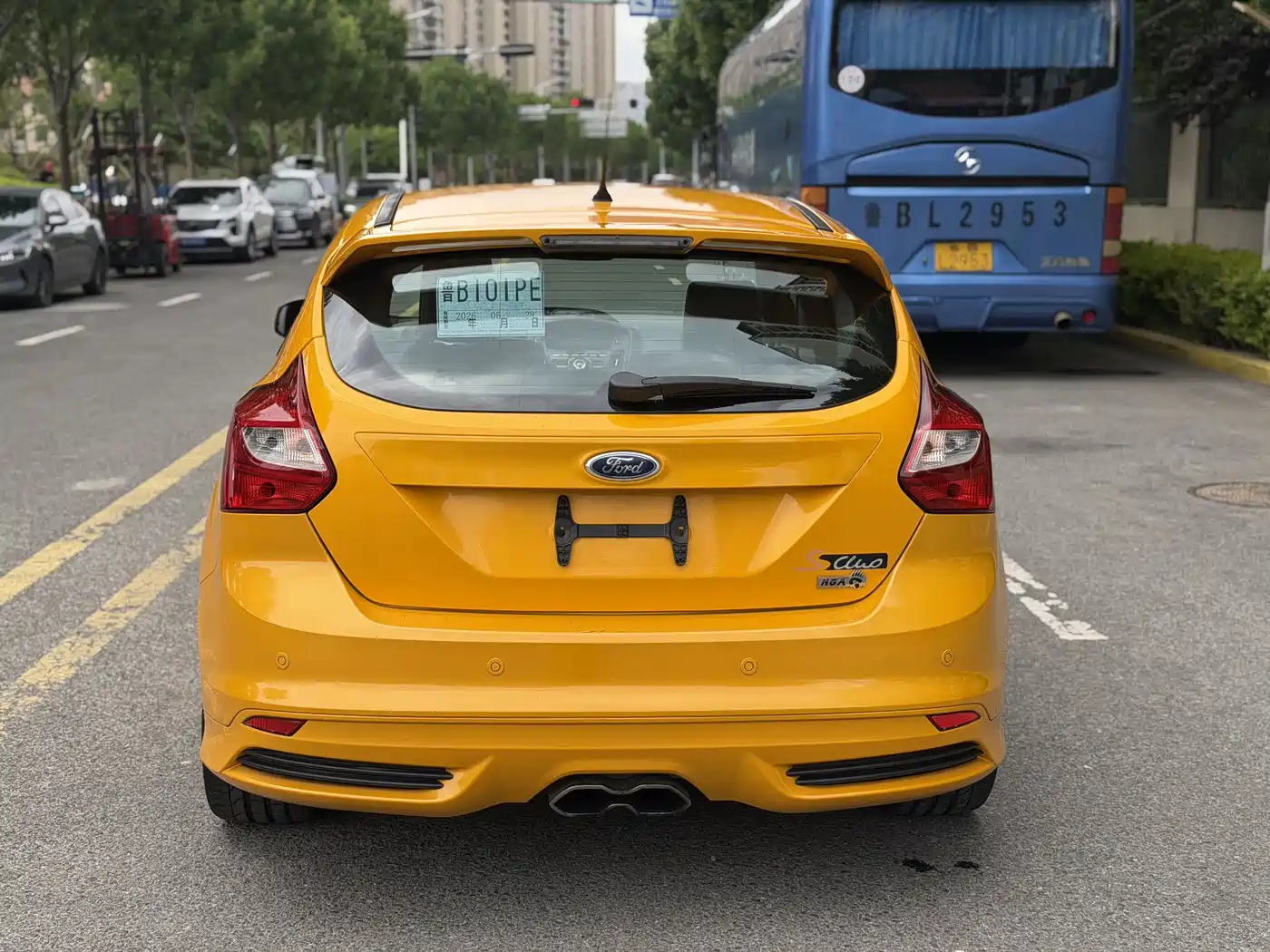 Ford Focus (Import) 2013 2.0T ST Orange Edition фото 4