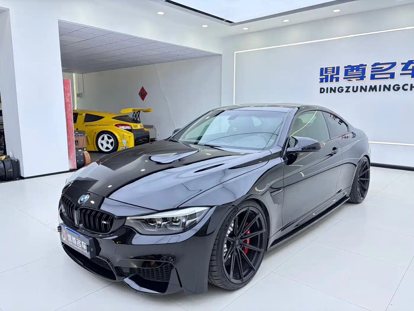BMW M4 2017 M4 Coupe MT фото 2