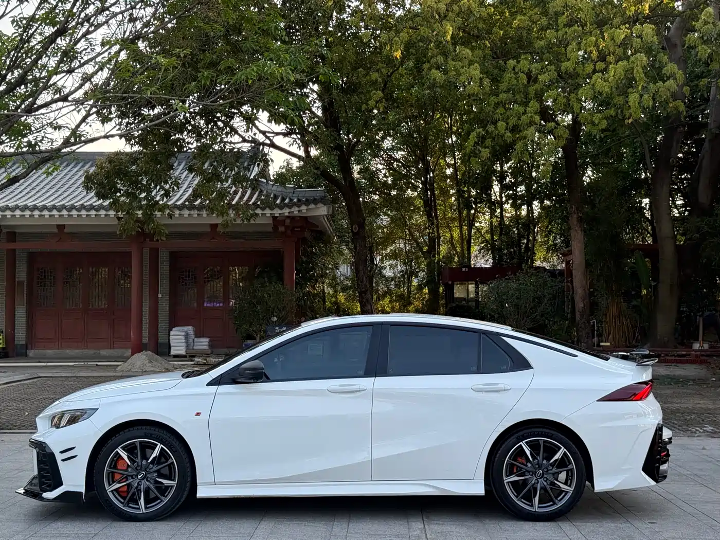 GAC Trumpchi Trumpchi Emkoo 2024 Model 400T Auto Shadow Leopard R PRO Edition фото 16