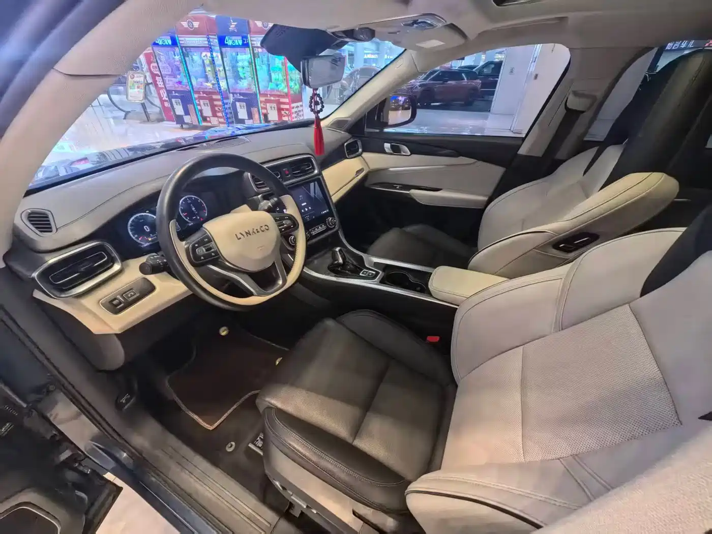 Lynk & Co 01 2019 2.0T 2WD Pro Edition China V фото 4
