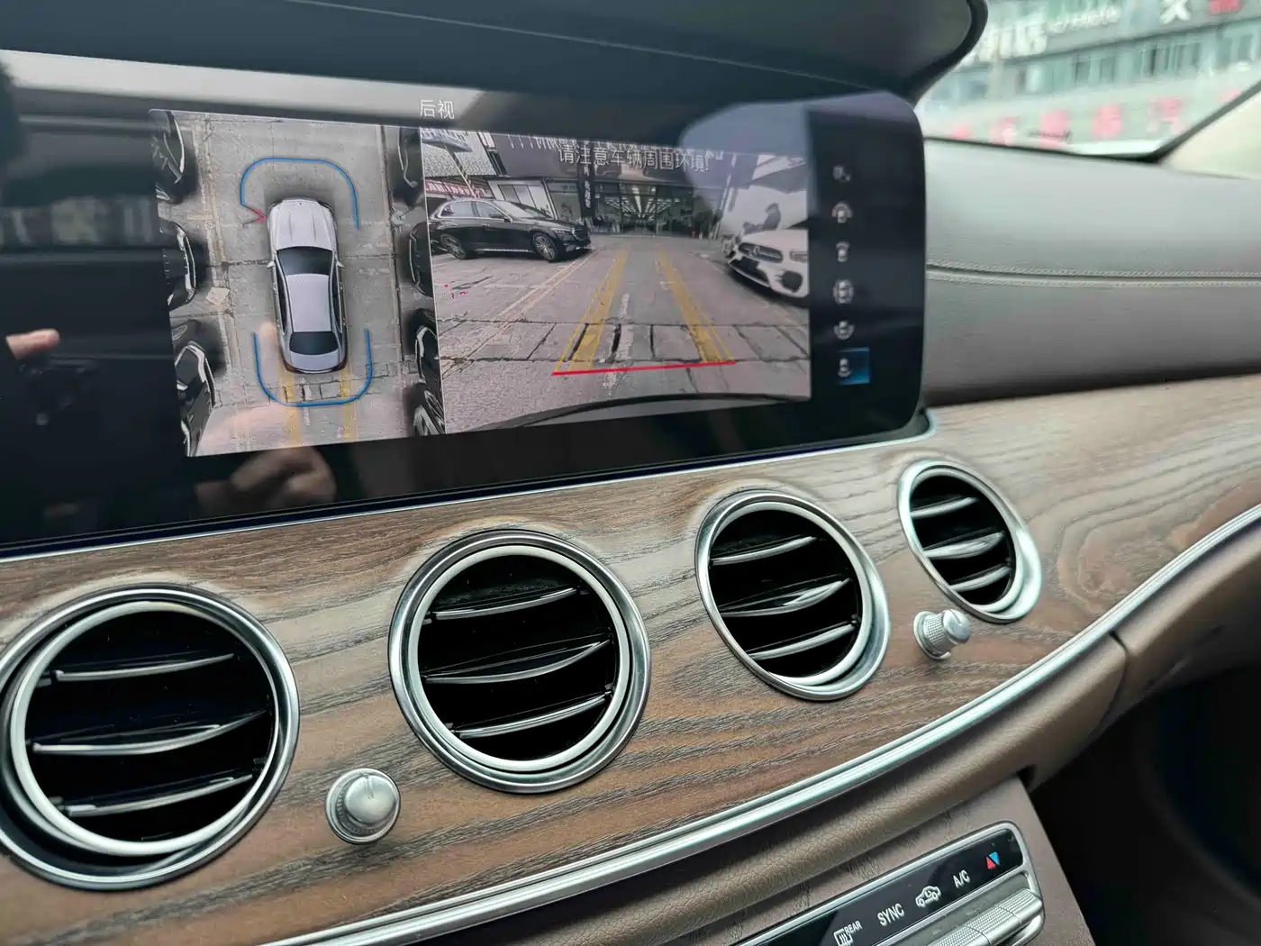 MERCEDES-BENZ E CLASS