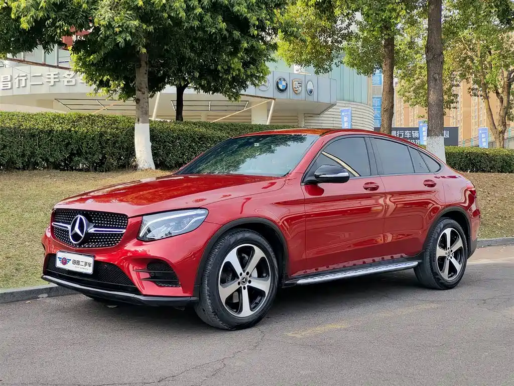 Mercedes-Benz GLC Coupe 2018 GLC 200 4MATIC Coupe SUV