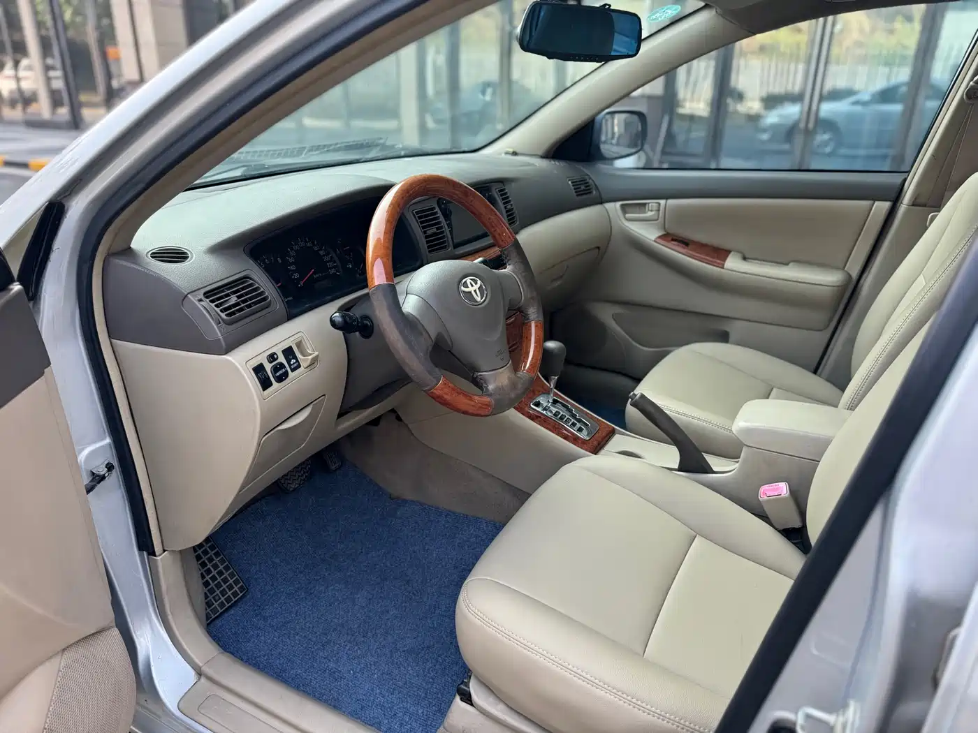 Toyota Corolla 2011 1.6L Automatic Classic Edition фото 8