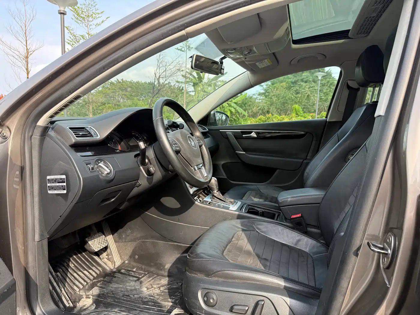Volkswagen Magotan 2015 2.0TSI Luxury фото 6