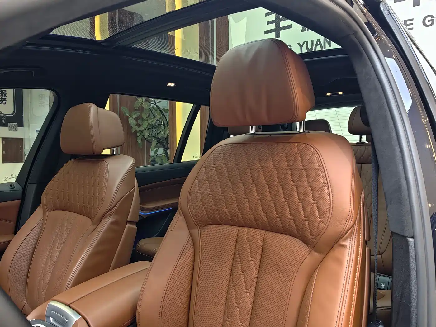 BMW X7 2023 xDrive40i Exclusive M Sport Package фото 17