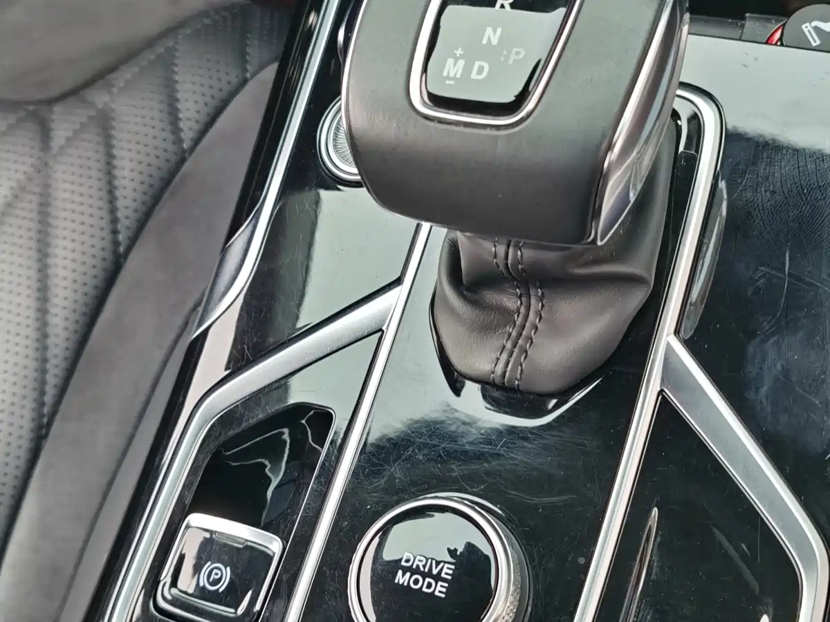 Hongqi HS5 2022 2.0T Smart Connect Flagship AWD Edition фото 8