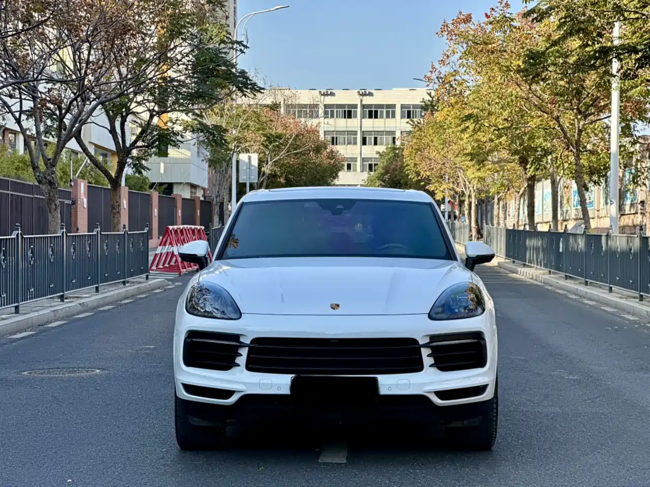 Porsche Cayenne New Energy 2023 Cayenne E-Hybrid 2.0T Platinum Edition фото 2