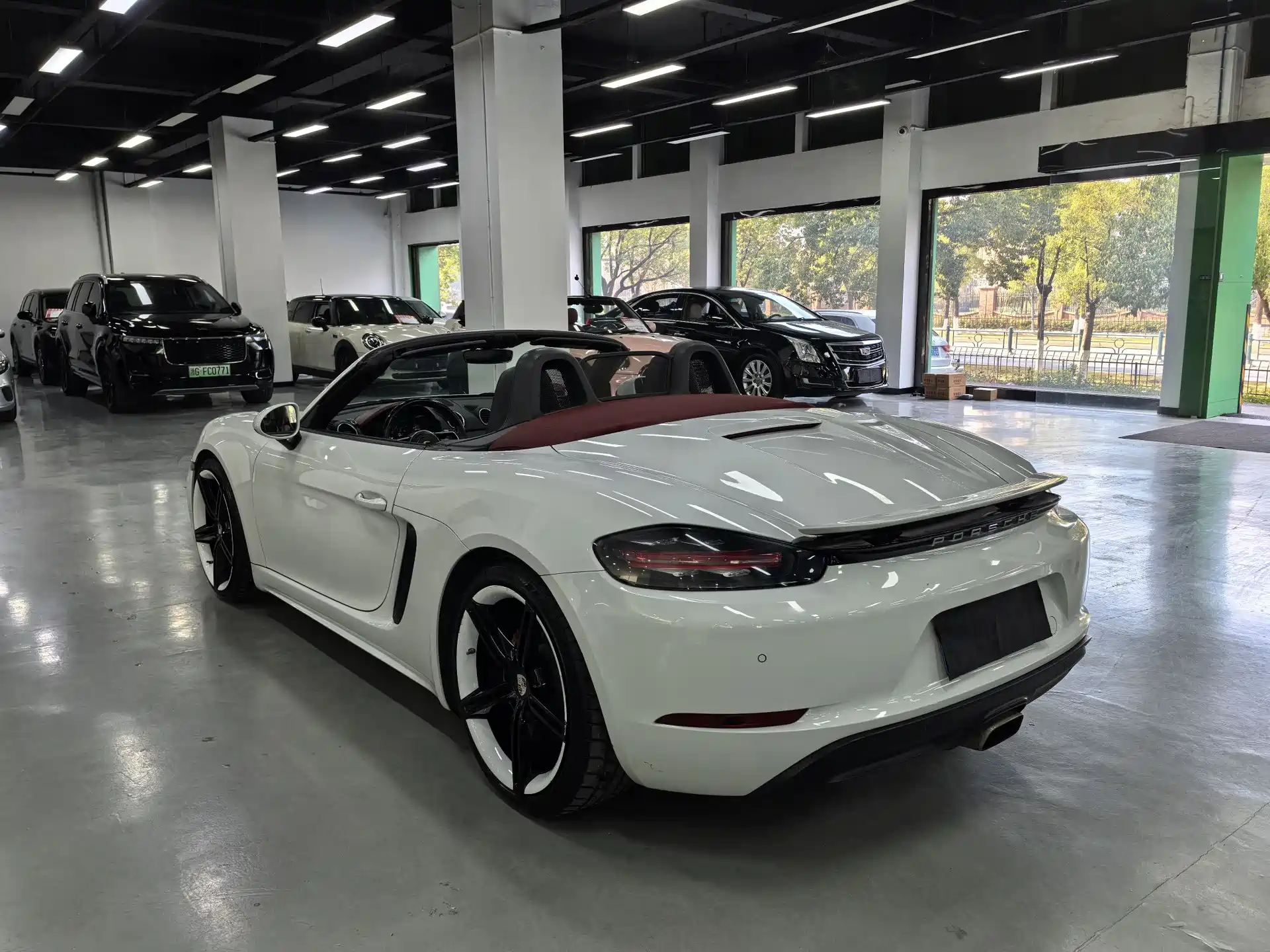 Фото 6 - Porsche 718