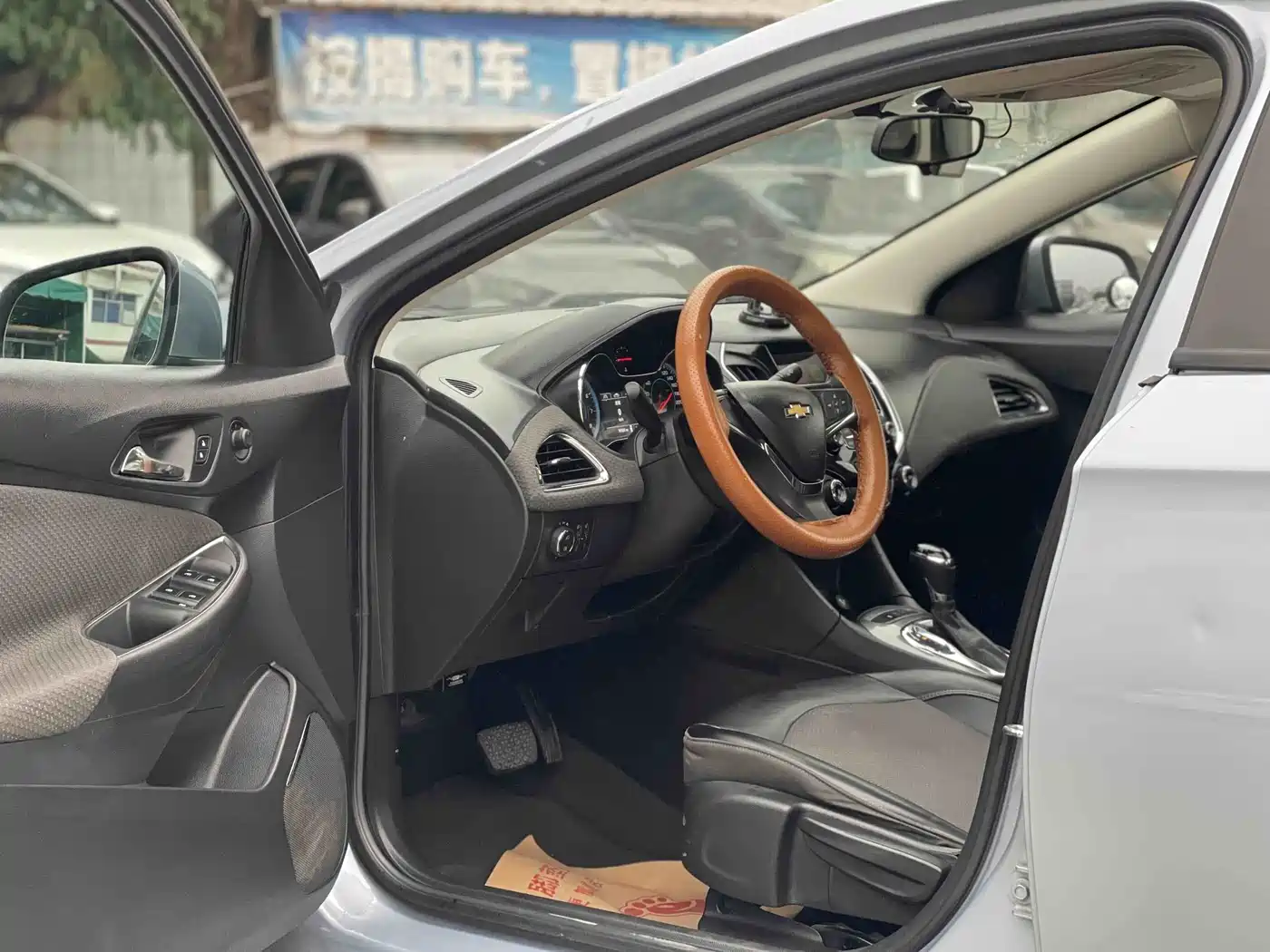 Chevrolet Cruze 2016 1.5L Automatic Luxury Edition фото 6
