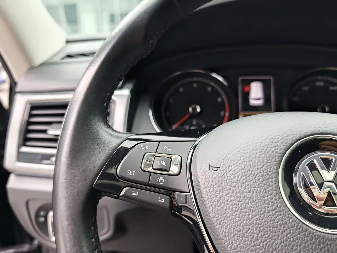 Volkswagen Teramont 2019 330TSI 2WD Luxury China VI фото 10