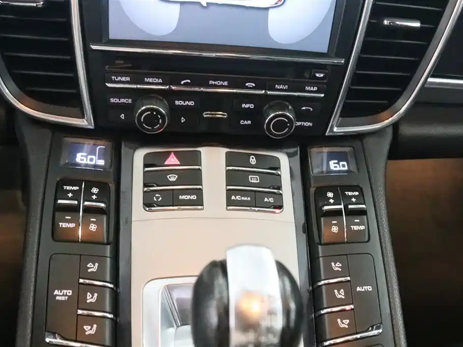 Porsche Panamera 2010 Panamera 3.6L фото 9