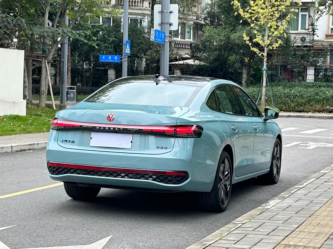 Volkswagen Passat 2025 Model Pro 380TSI Starlight Dragon Premium Edition фото 7