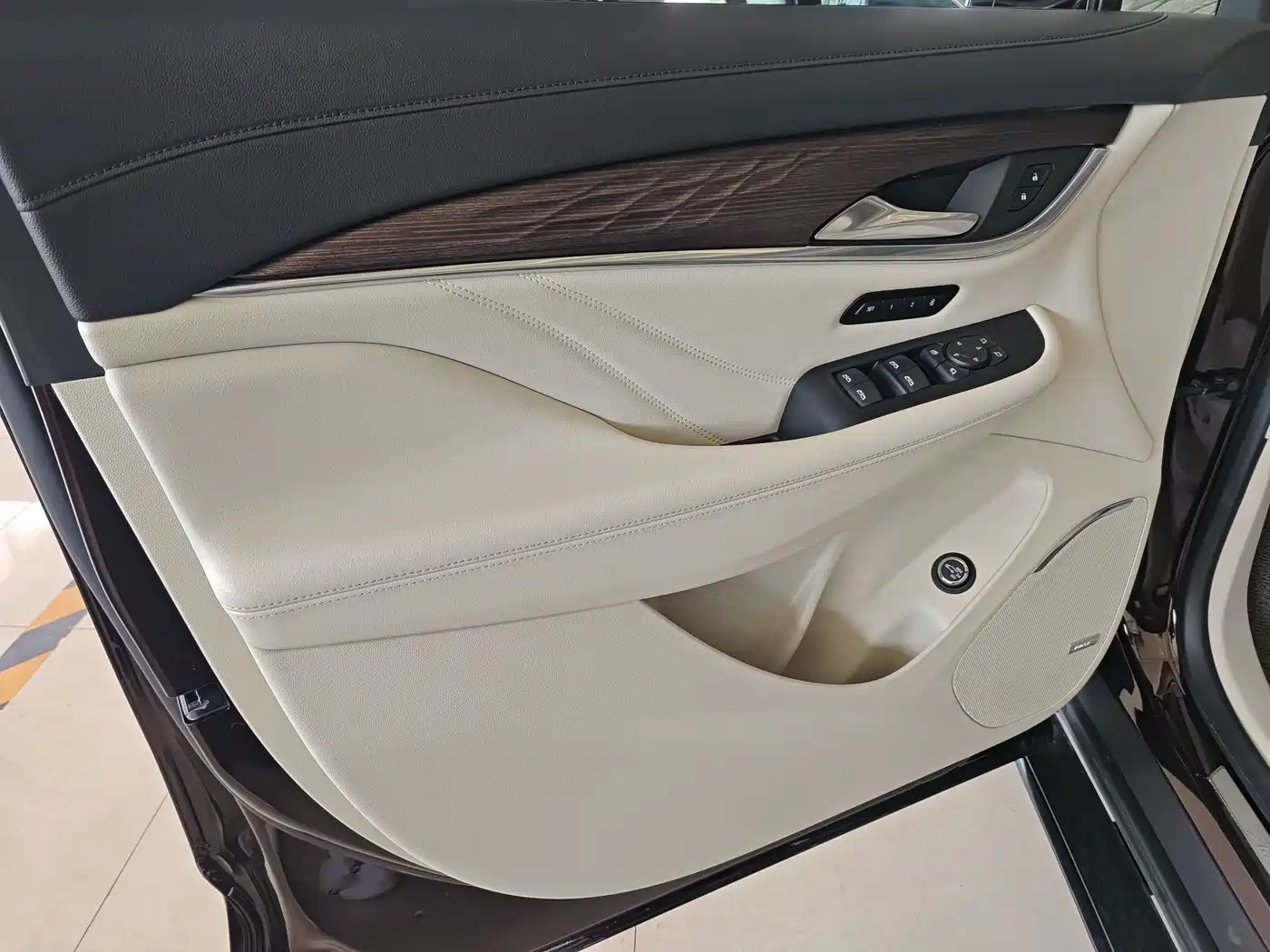 Buick Enclave 2020 28T 4WD Avenir фото 9
