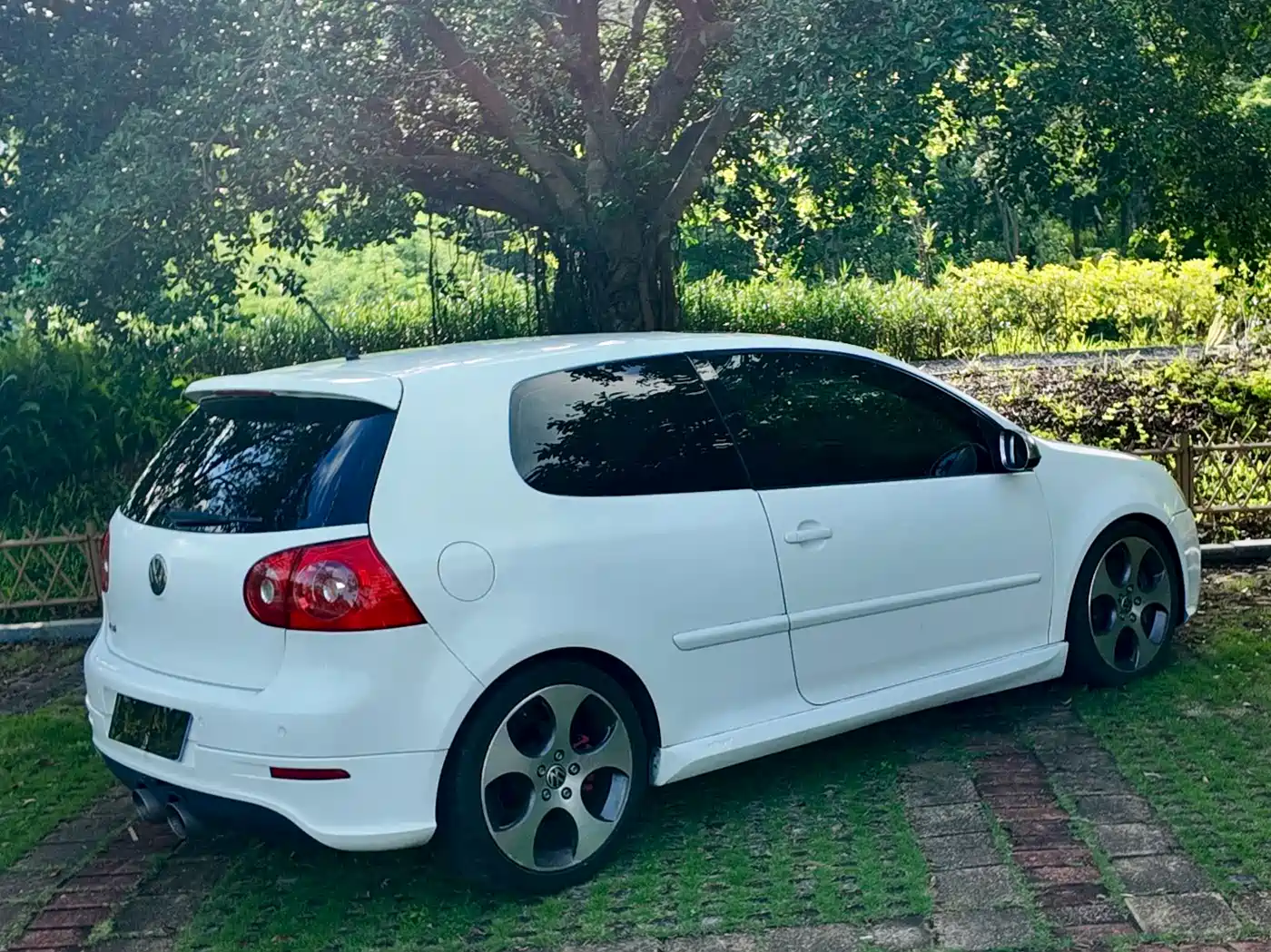 Volkswagen Golf (Import) 2006 GTI 2.0T 3-Door фото 15