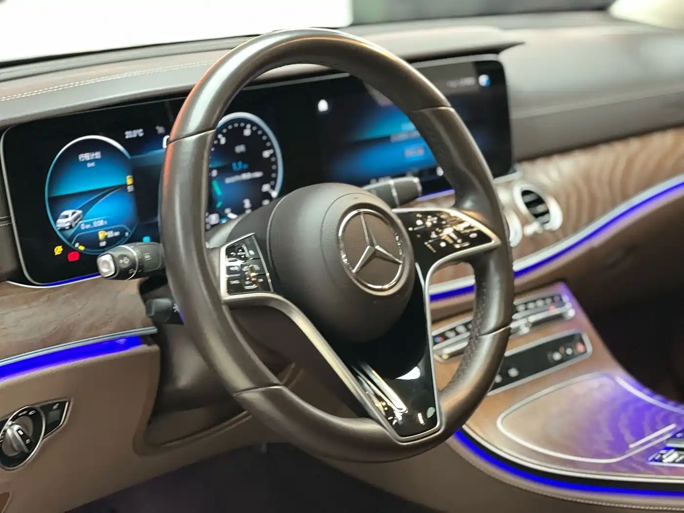 Mercedes-Benz E-Class 2023 E 300 L Luxury фото 7